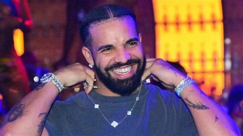 drakes dick pic|Drake Teases Statement About NSFW Leak 